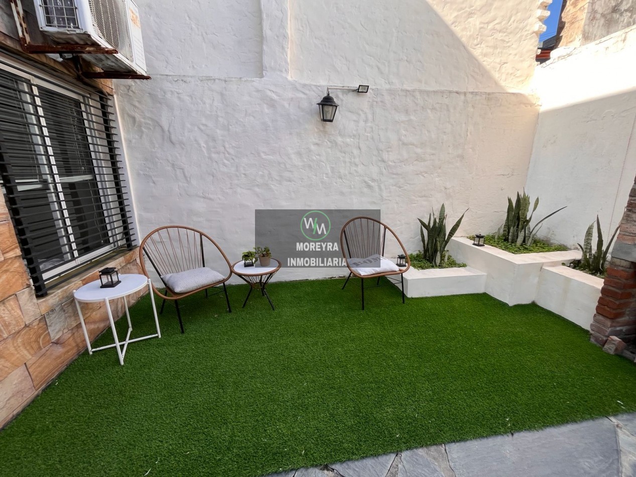 VENDO CASA CALLE FELICIANO A METROS DE YRIGOYEN